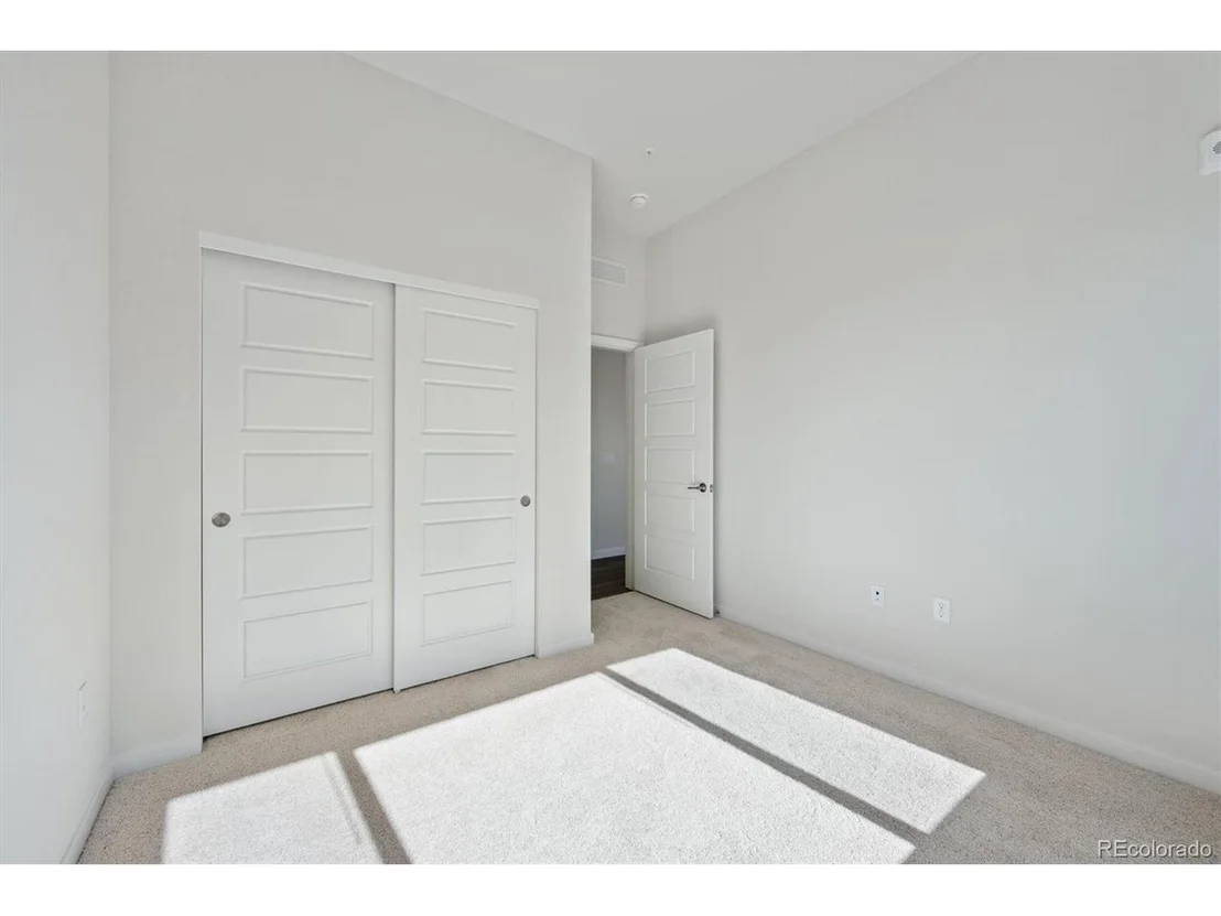 Photo of Unit 2406 at 485 Interlocken Blvd