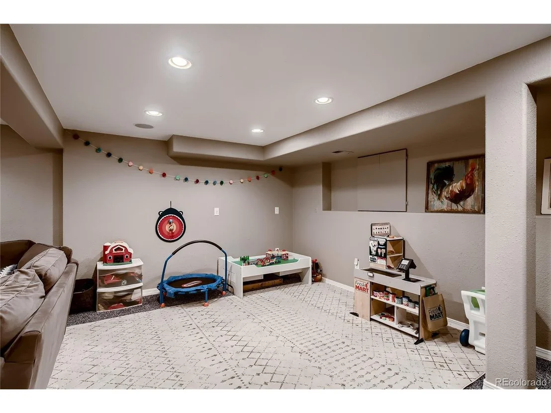 Photo of 13122 Pennsylvania Cir