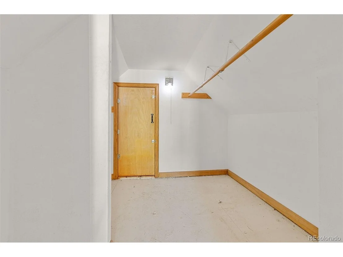 Photo of 350 Spring St
