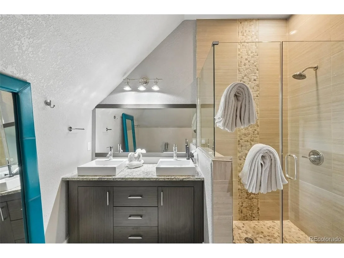 Photo of 414 4th Ave