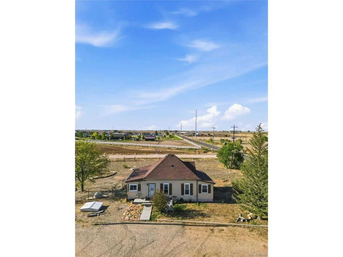 Photo of 40527 County Road 37