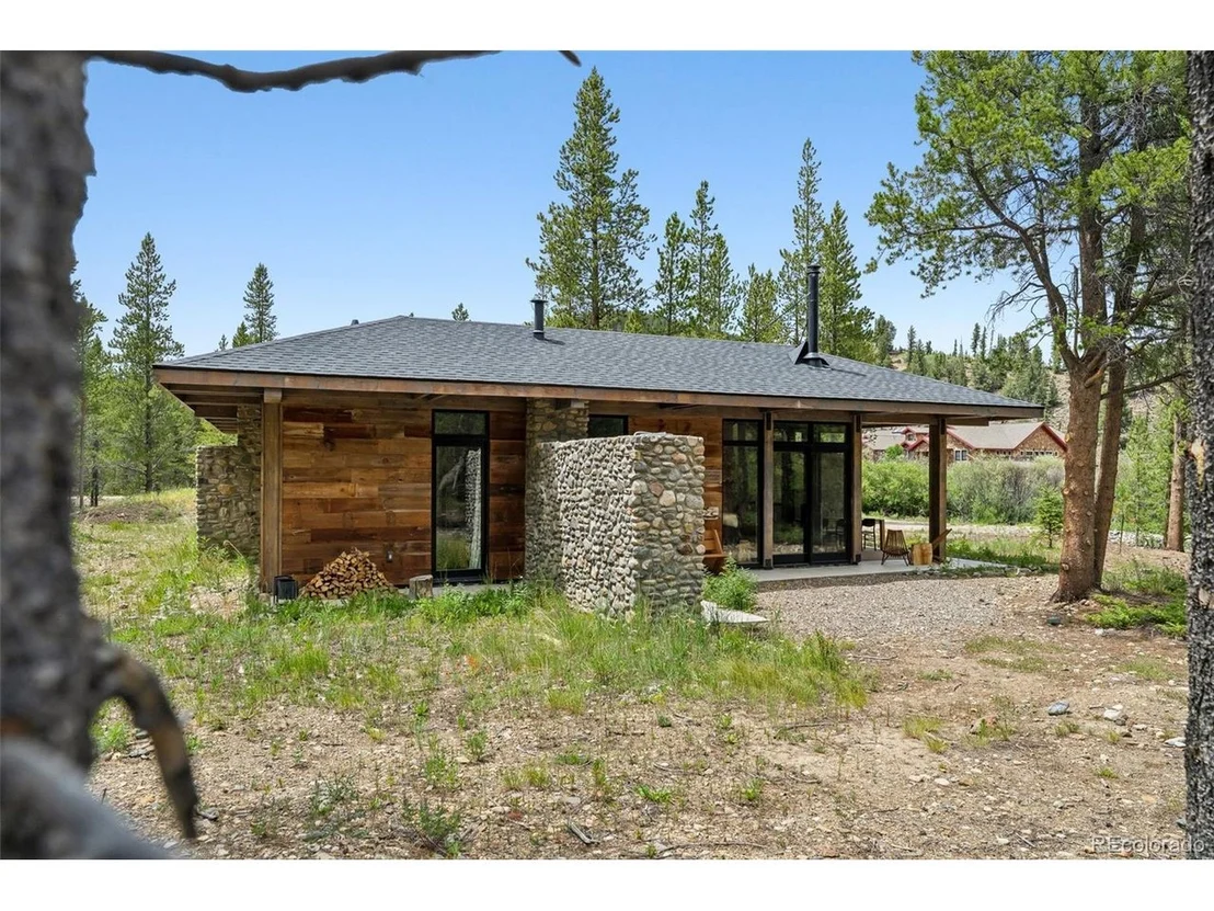Photo of 2383 Tiger Rd