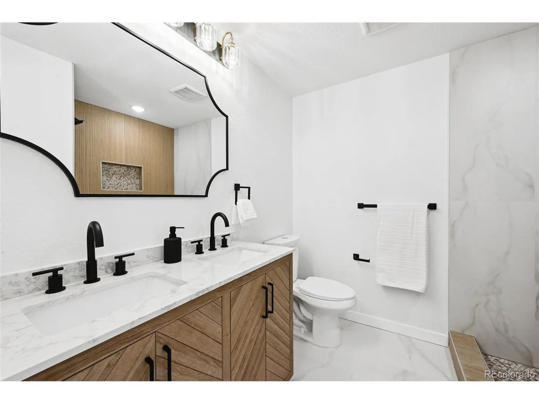 Photo of 290 Beryl Way