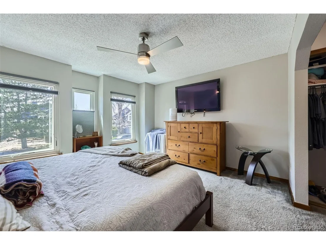 Photo of 9724 Iris St