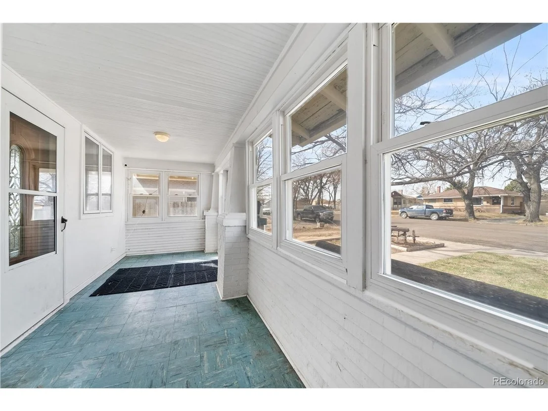 Photo of 550 Custer Ave
