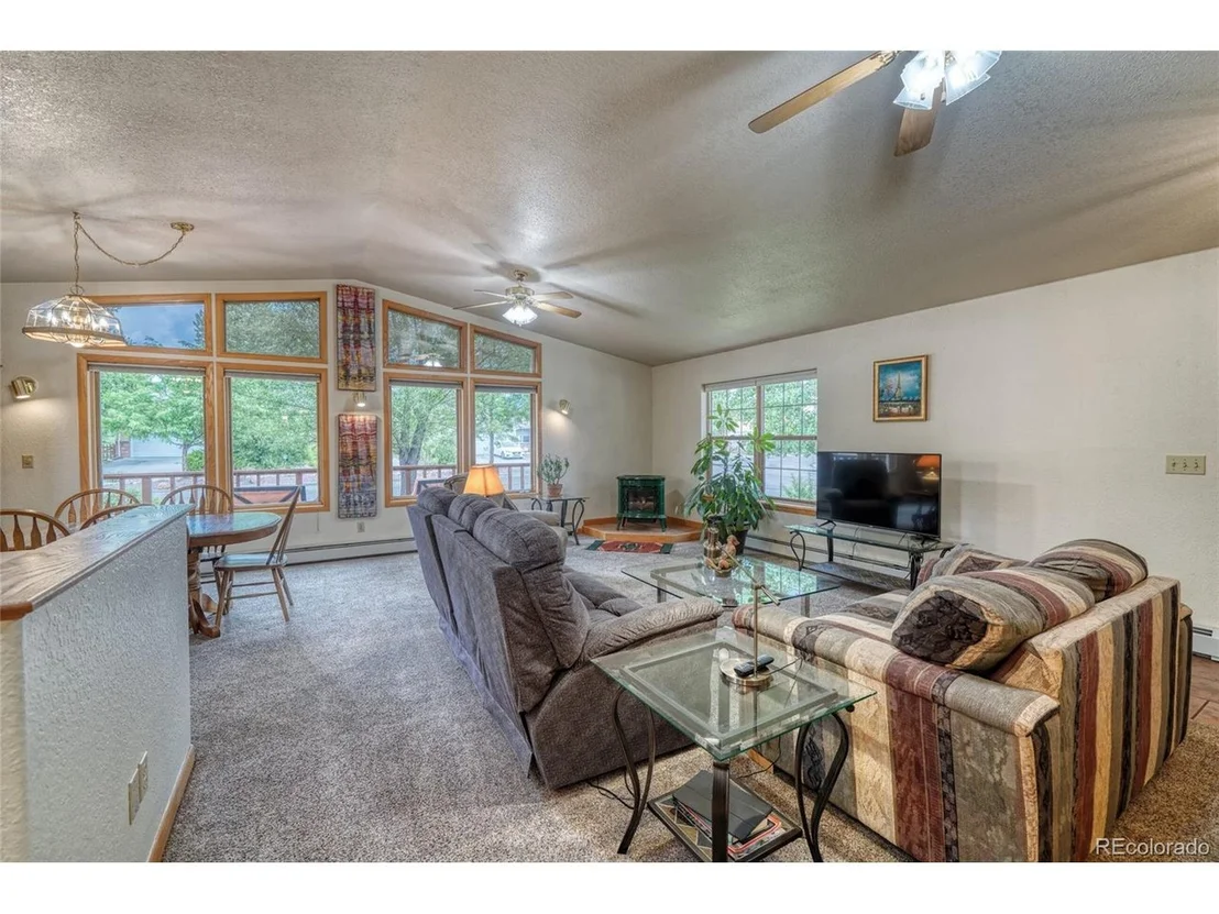 Photo of 1 Silver Spruce Dr