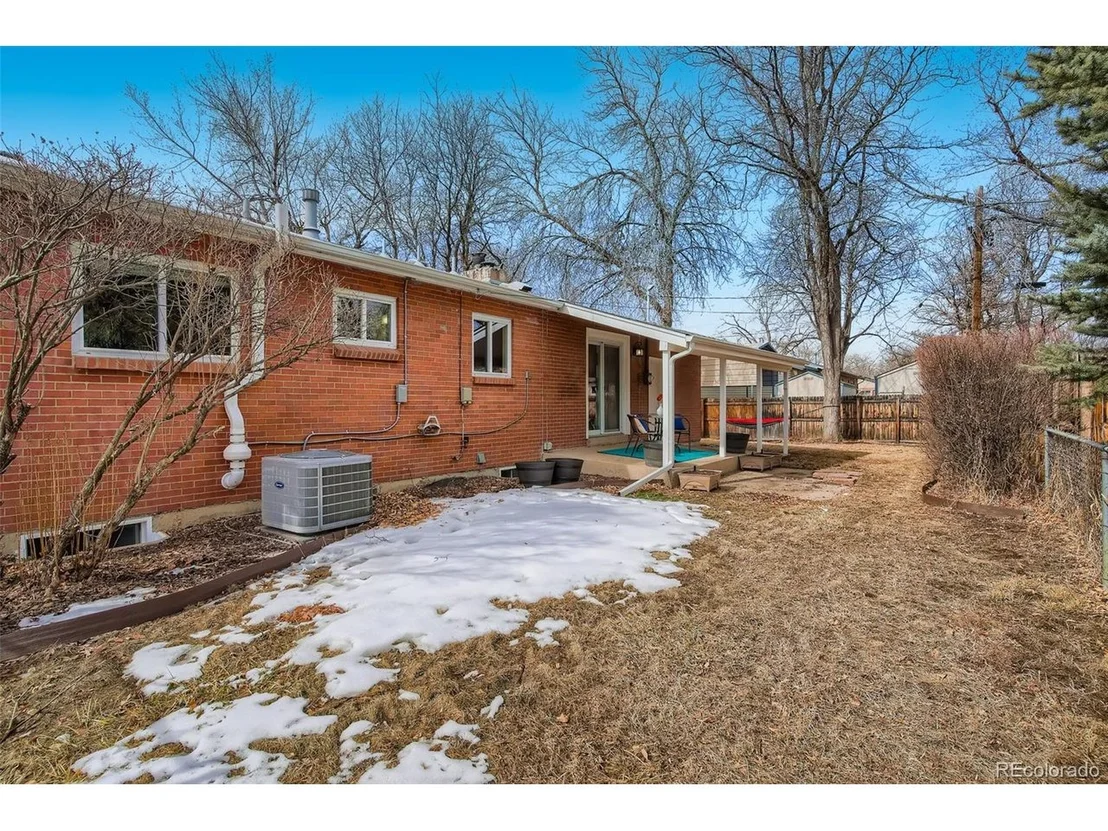 Photo of 6371 Iris Ct