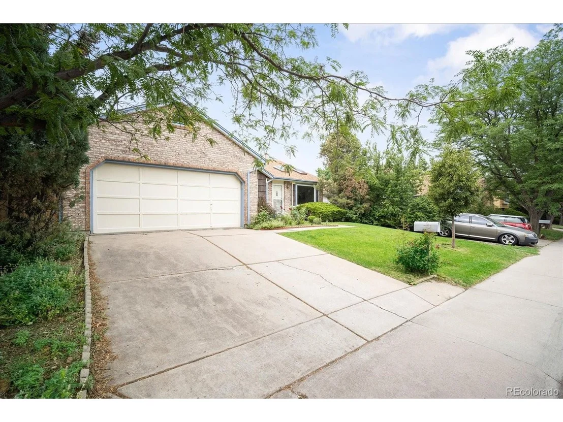 Photo of 16238 E Exposition Dr