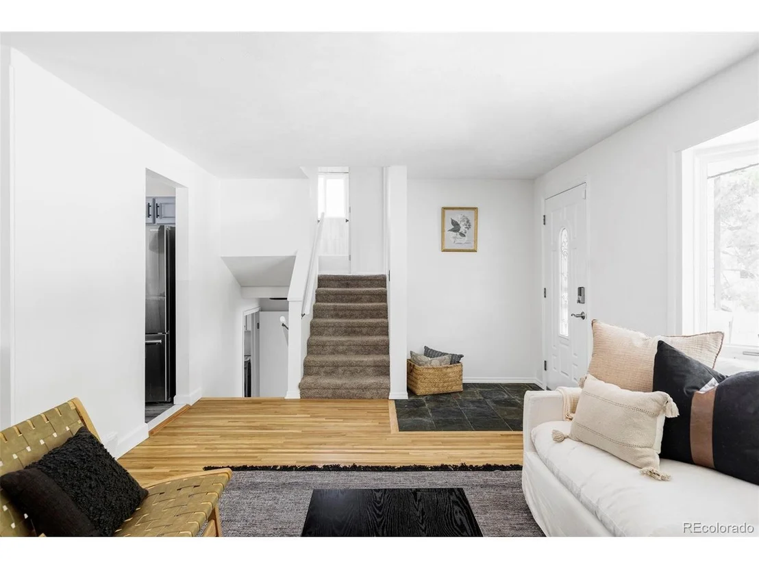 Photo of 6563 Iris St