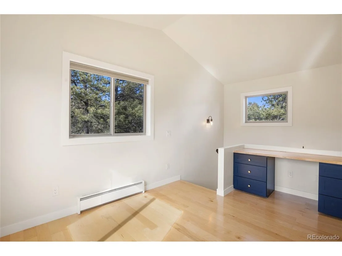 Photo of 142 Hackamore Dr