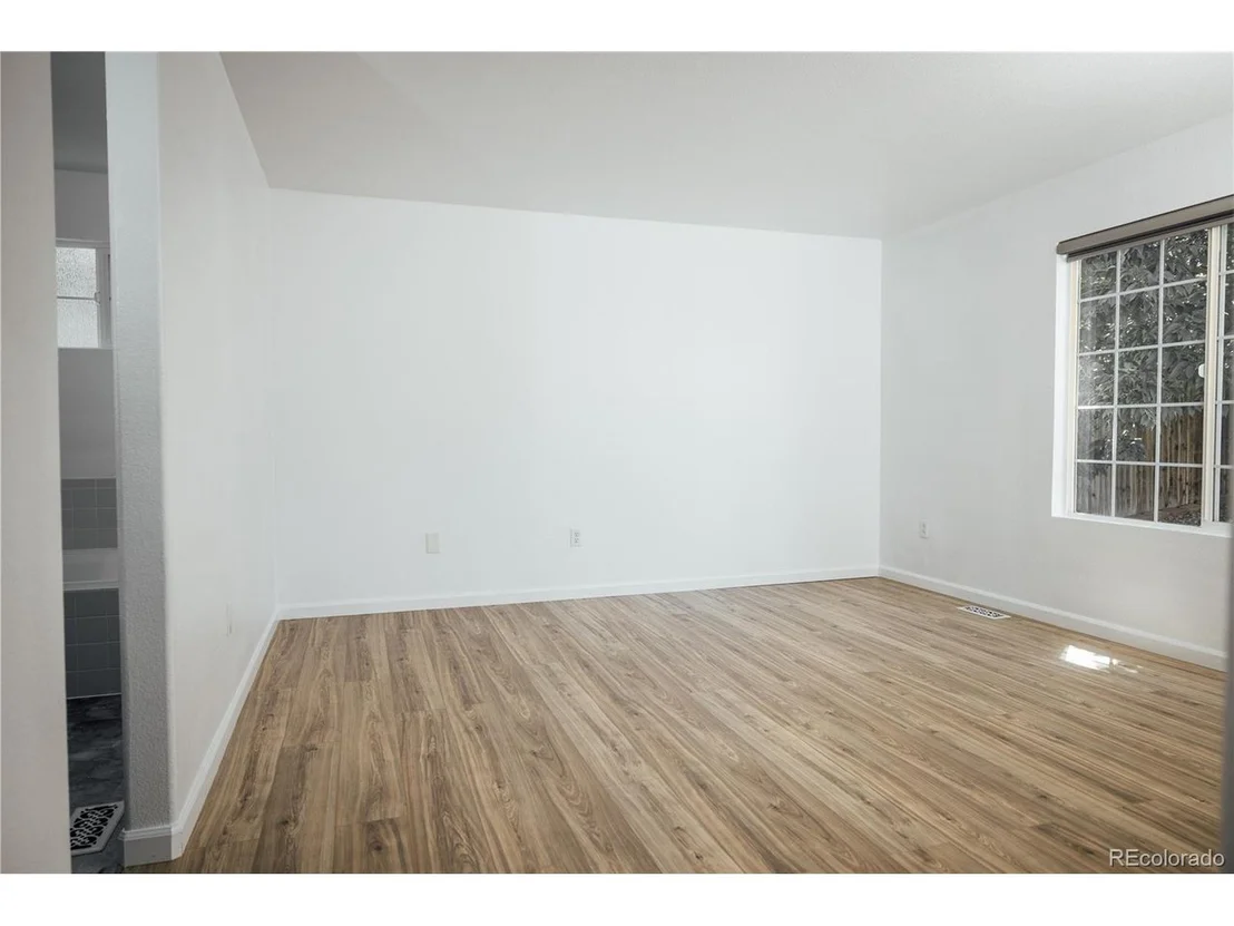 Photo of 18656 E Harvard Dr