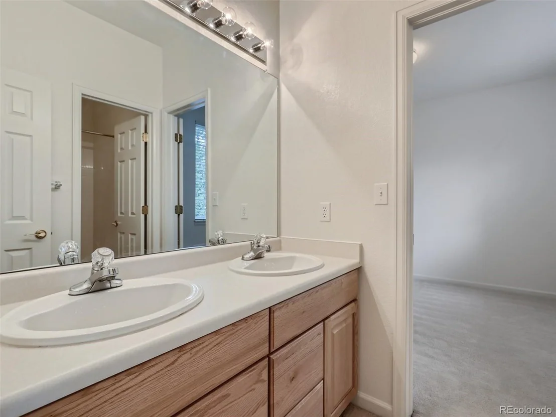 Photo of 6246 Devinney Cir