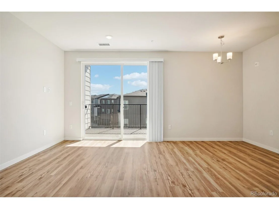 Photo of Unit 1307 at 487 Interlocken Blvd