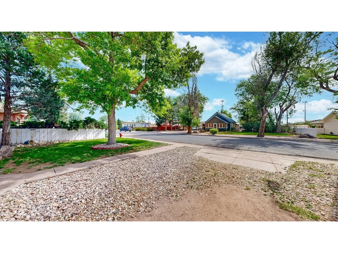 Photo of 521 1st Ave