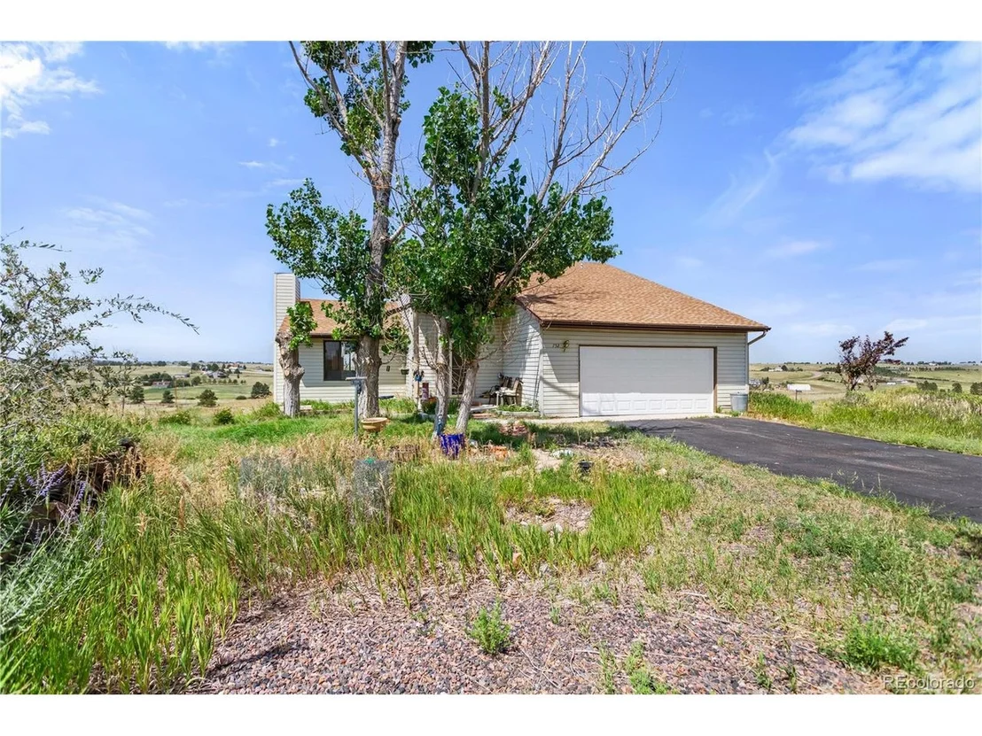 Photo of 752 Meadow Station Cir