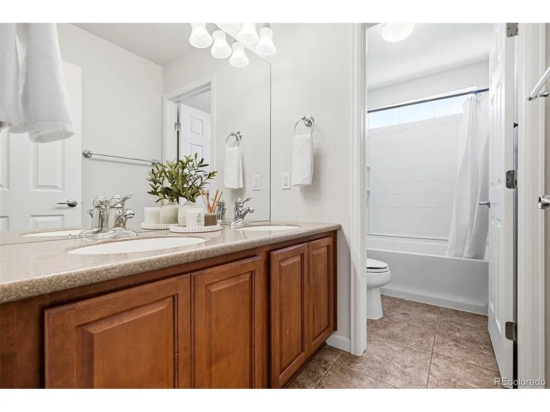 Photo of 3385 Traver Dr