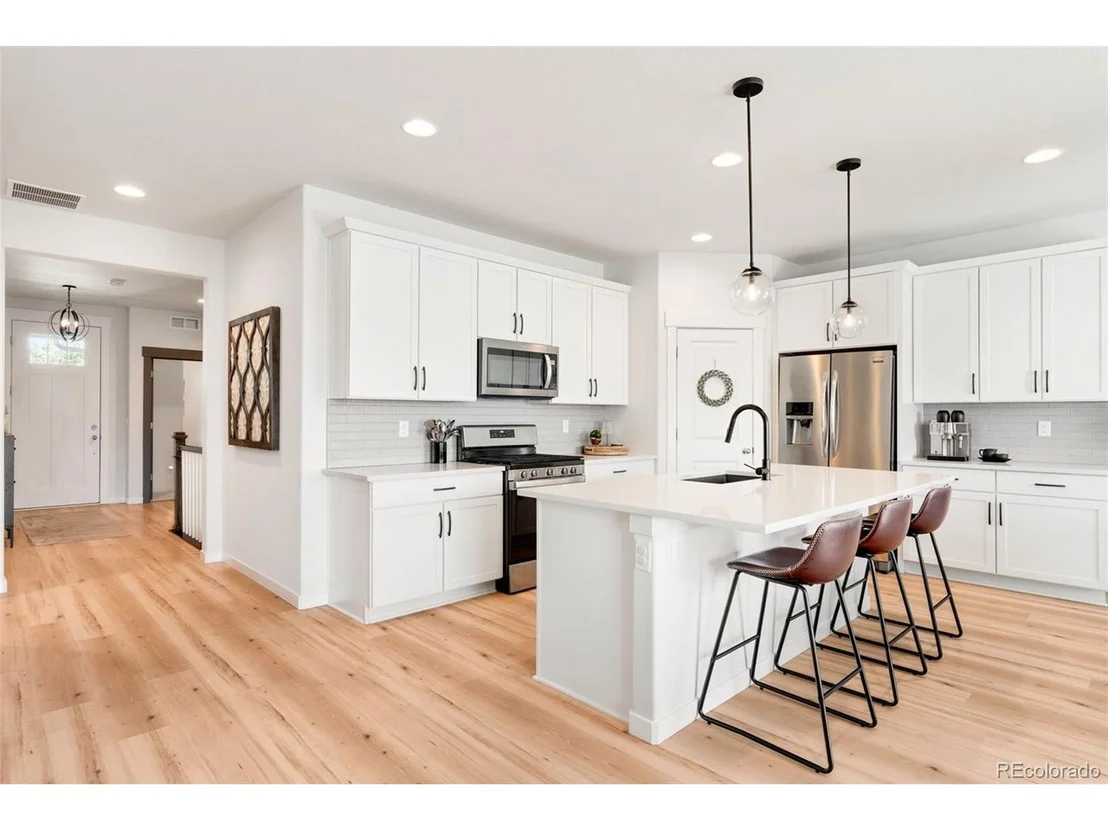 Photo of 353 Mount Rainier St