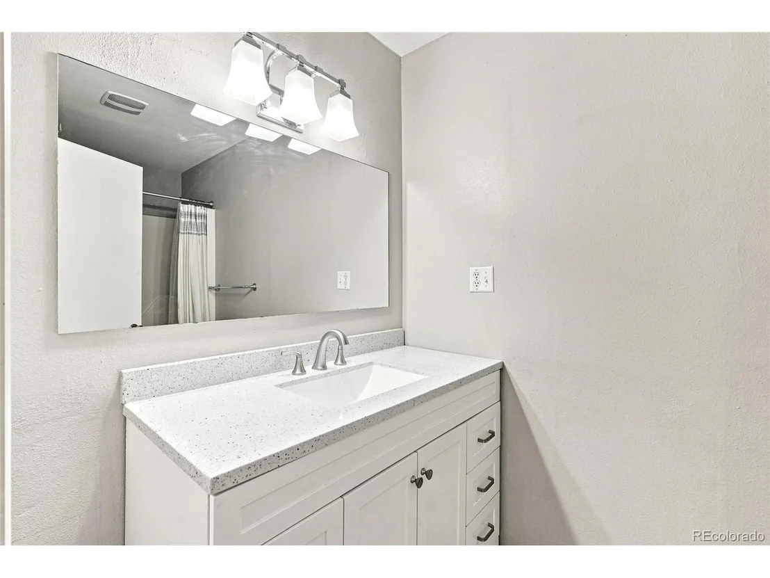 Photo of 317 3rd Ave