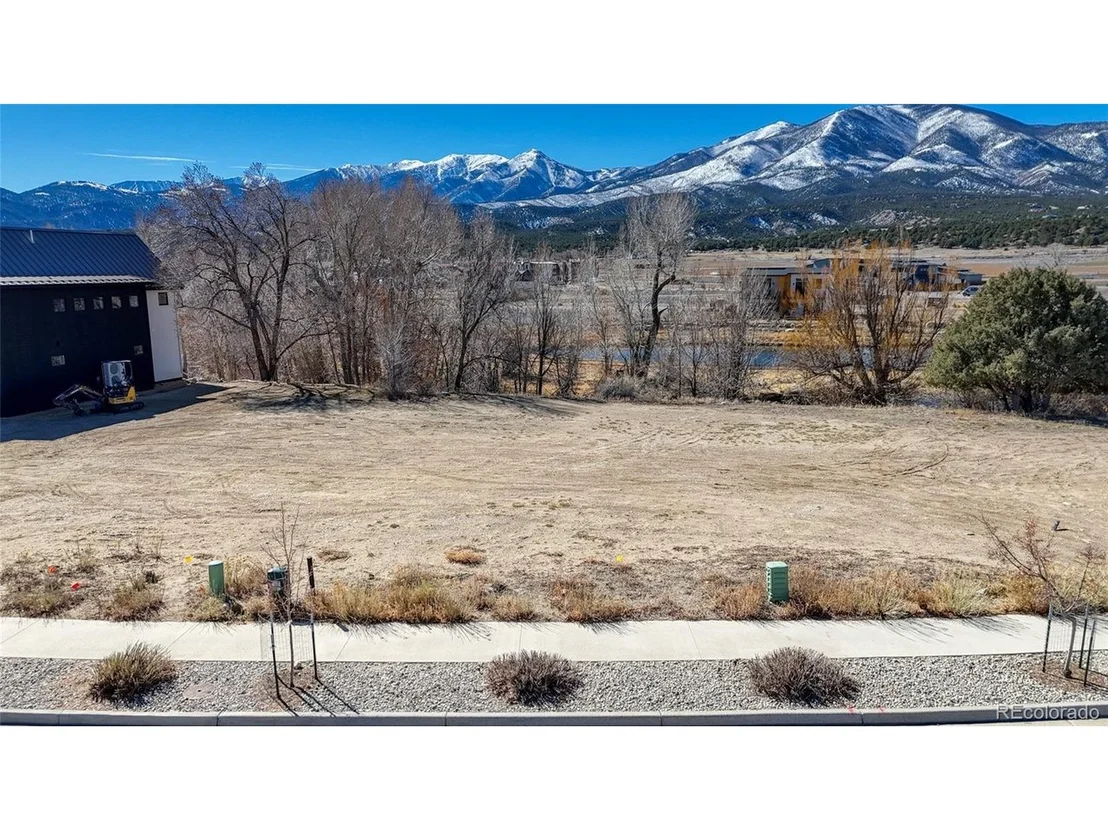 Photo of 313 Two Rivers Rd
