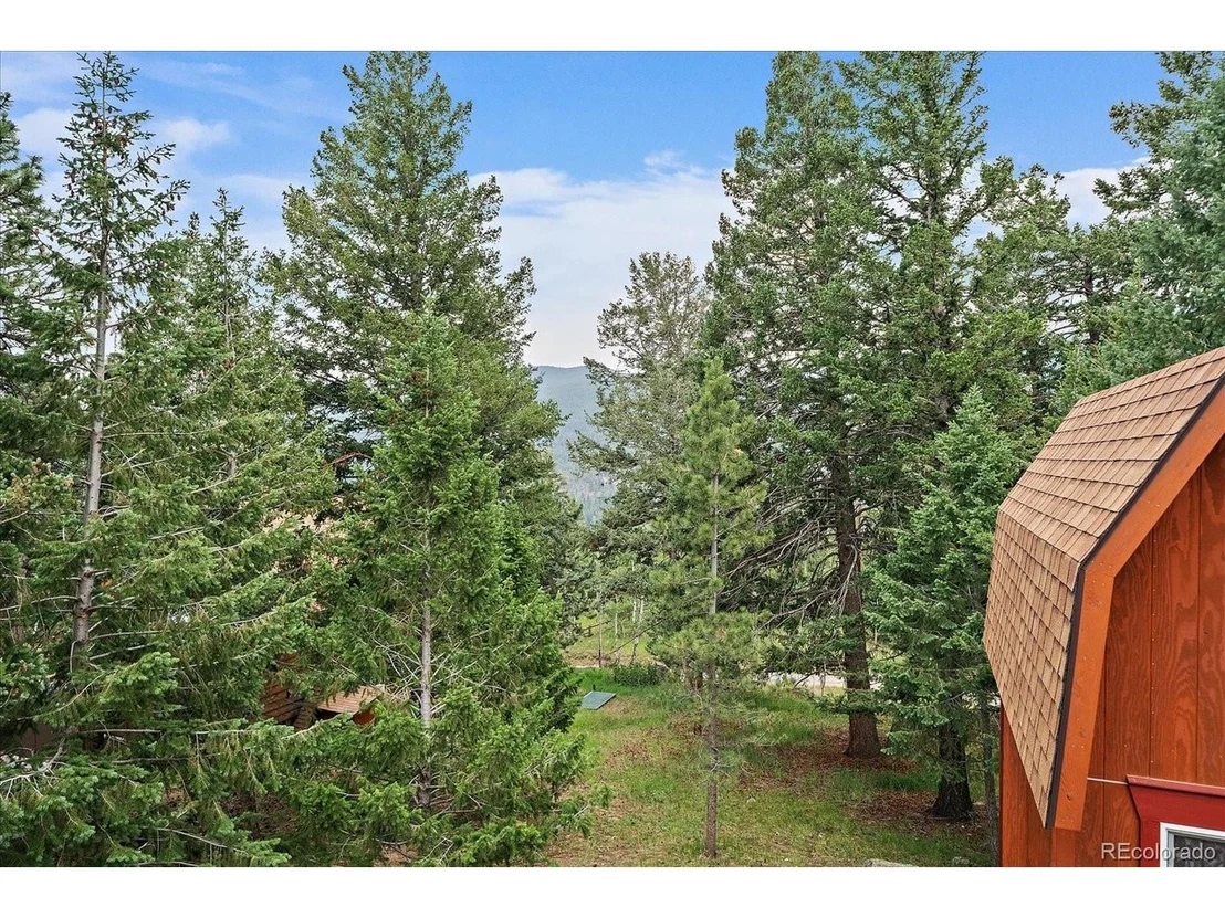 Photo of 475 Circle Dr
