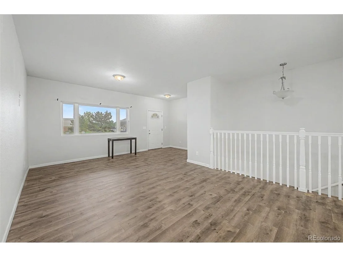 Photo of 1080 Viewridge Rd