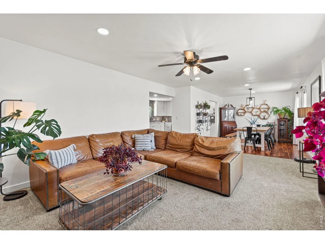 Photo of 2012 Charro Ave