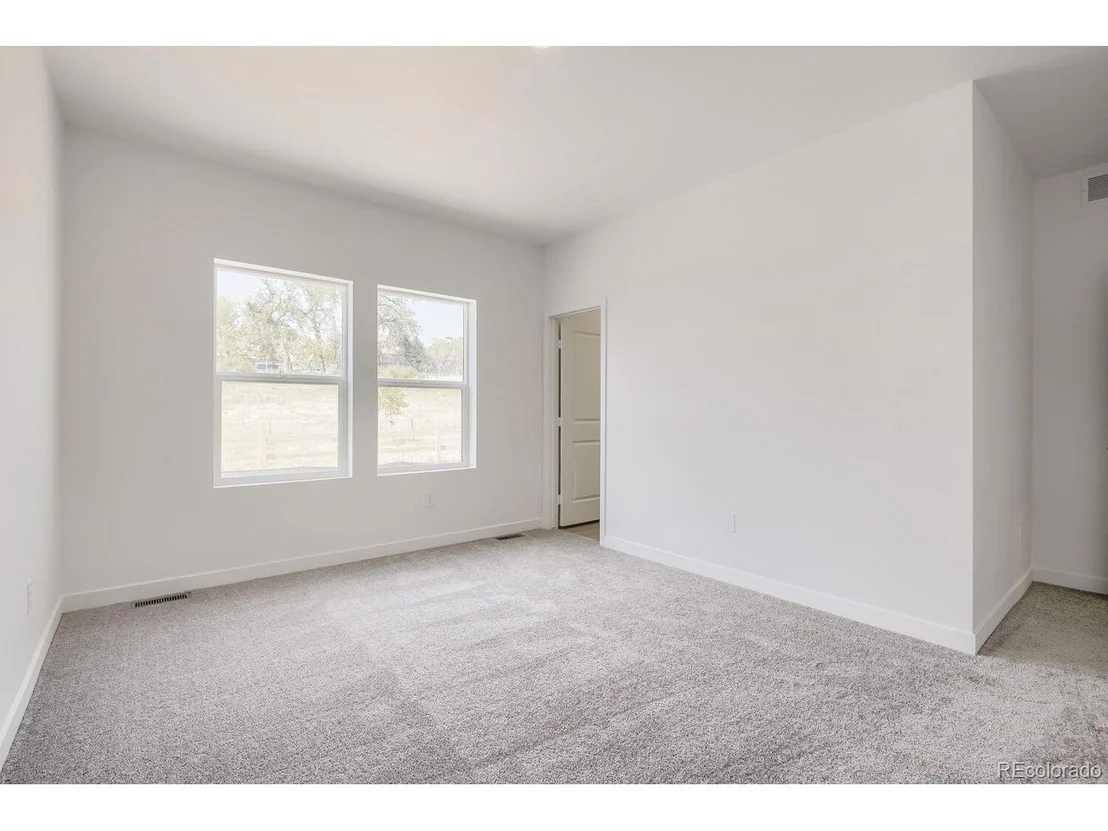 Photo of 1694 Drumming Dr