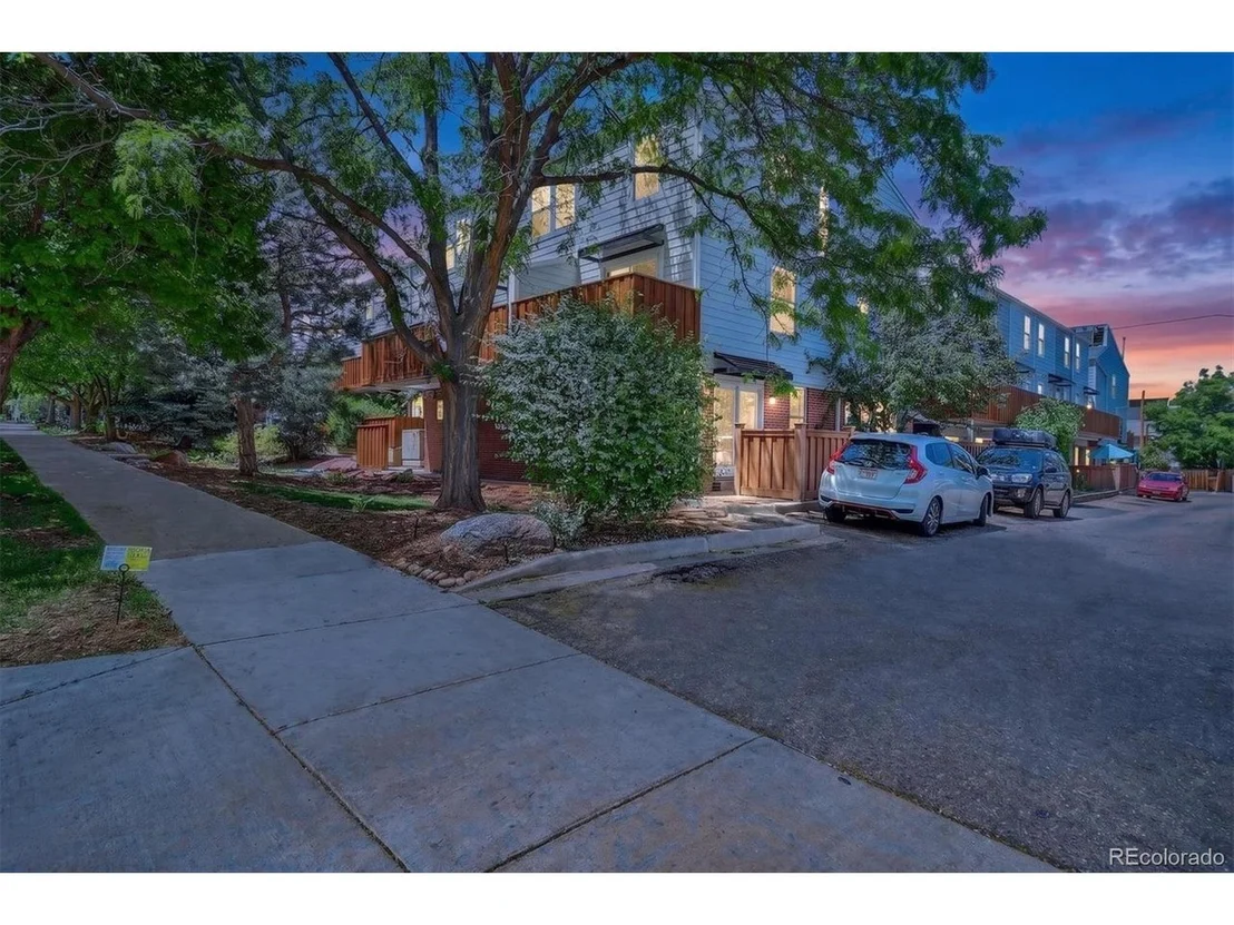 Photo of Unit 212 at 1111 Maxwell Ave