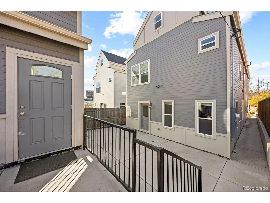 Photo of 3054 N Speer Blvd