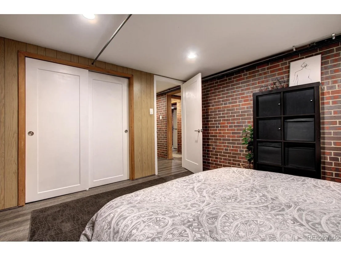 Photo of 1300 Elm St