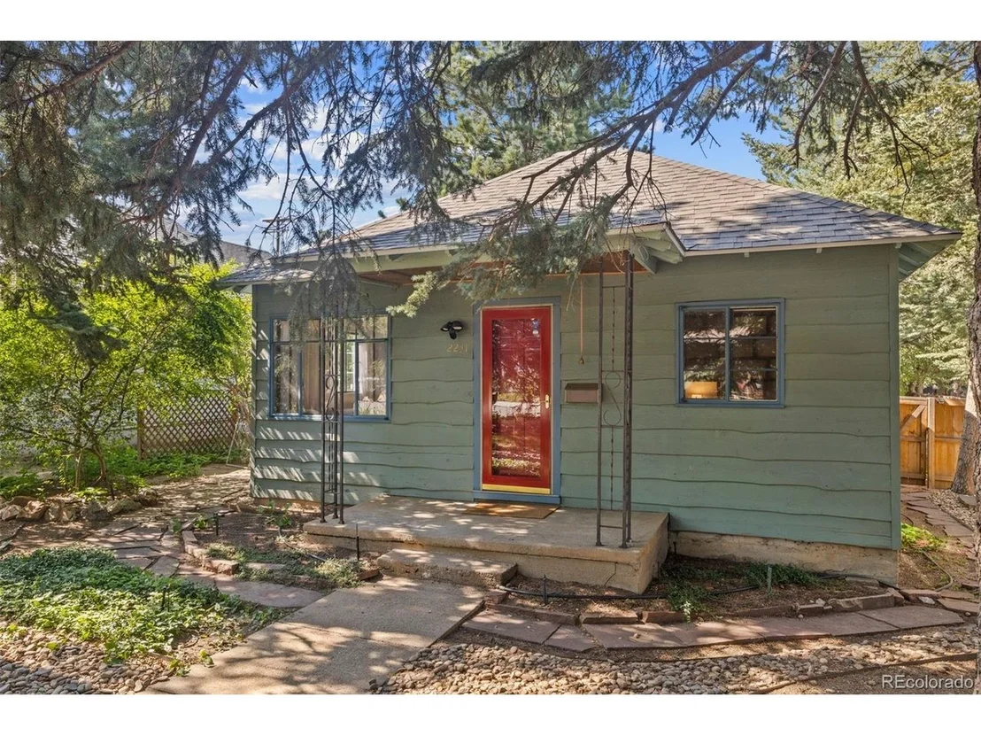 Photo of 2231 Columbine Ave