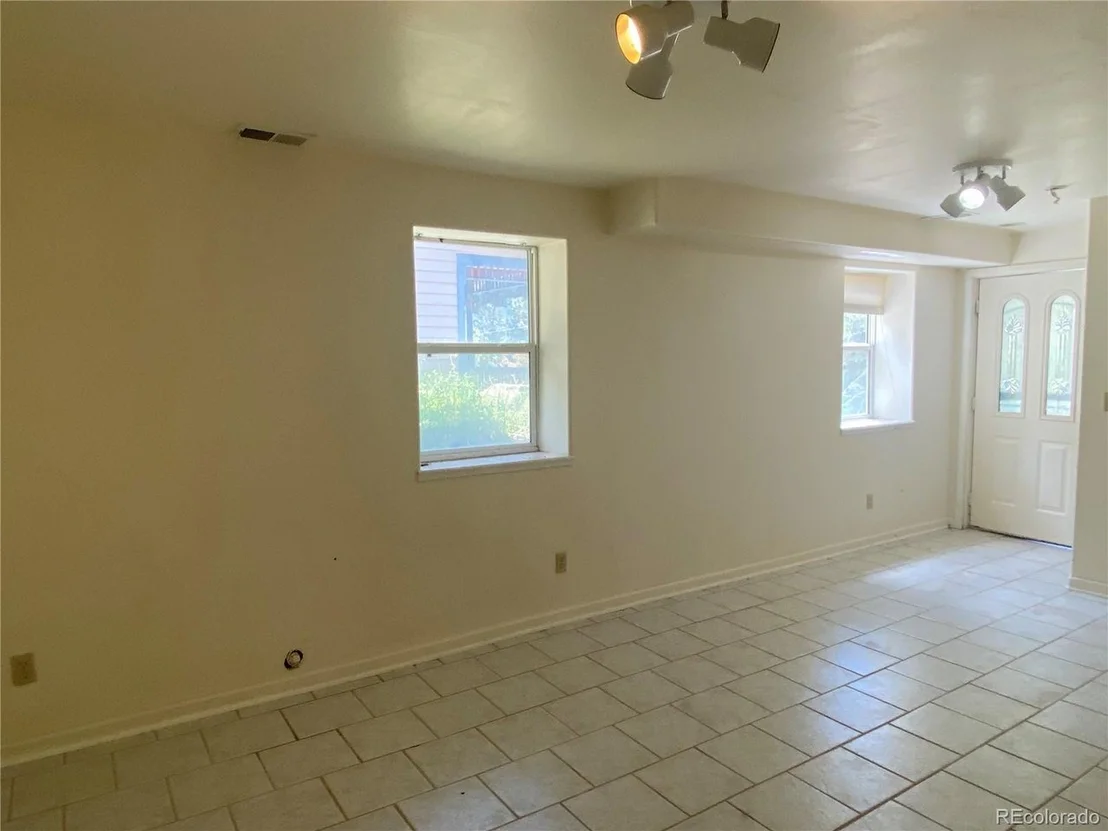 Photo of 1110 Main St