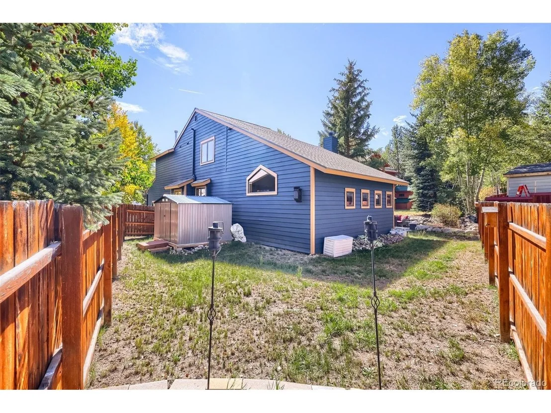Photo of 460 W Coyote Dr