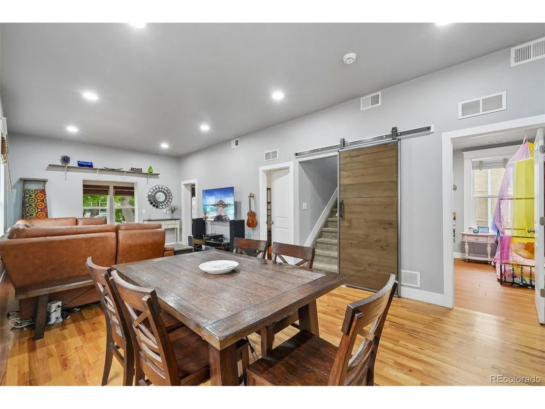 Photo of 414 4th Ave