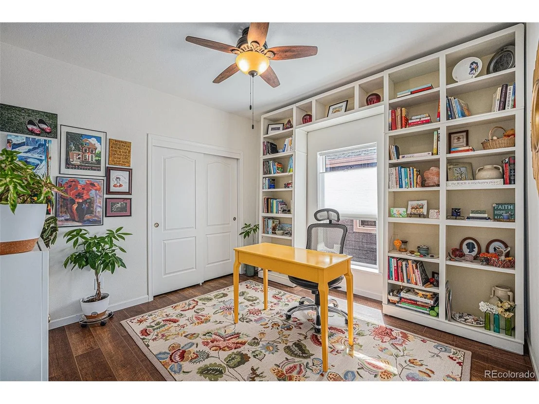 Photo of 7930 Larkspur Cir