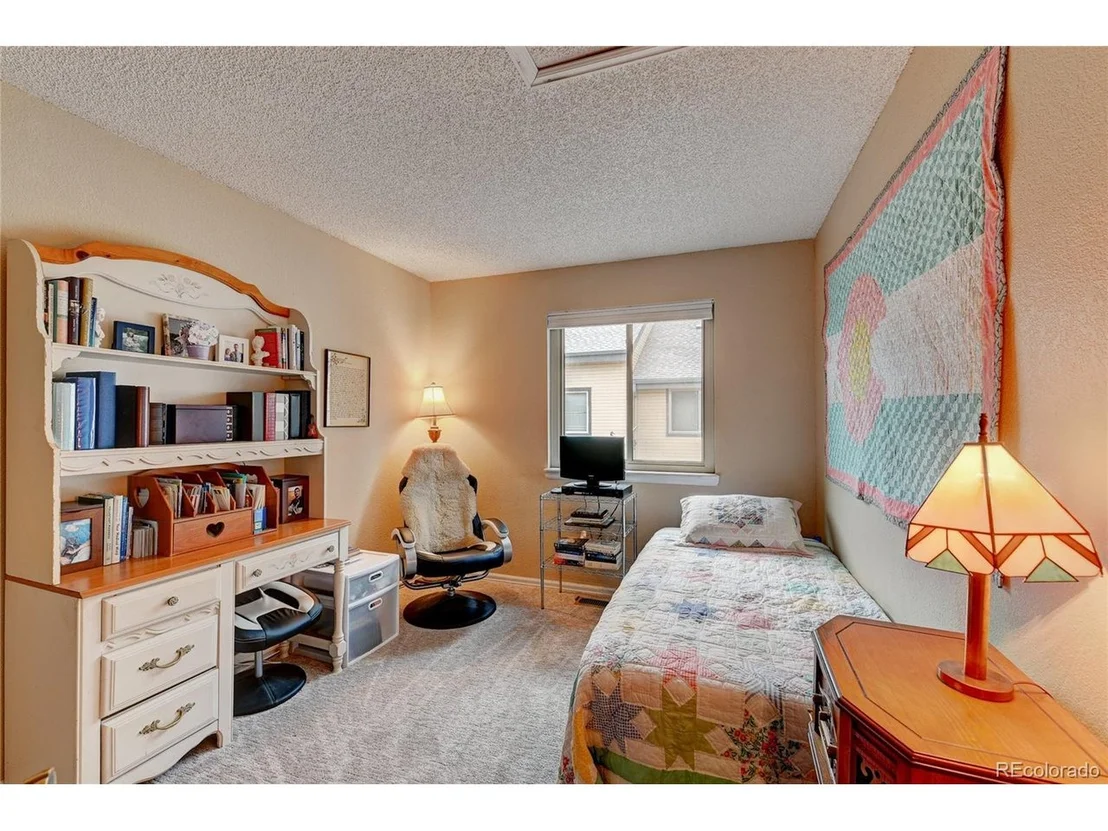 Photo of Unit E at 8774 Allison Dr