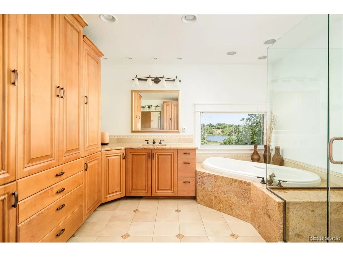 Photo of 485 Quail Cir