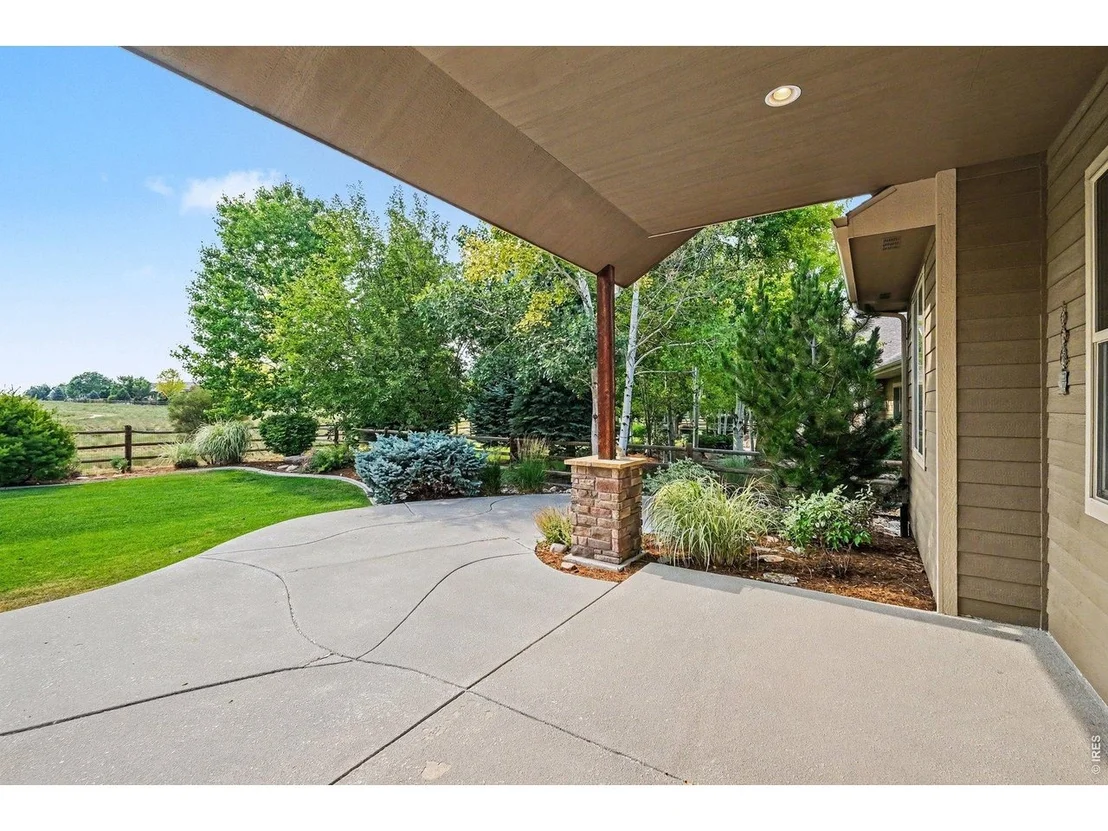 Photo of 5661 Mid Pointe Dr