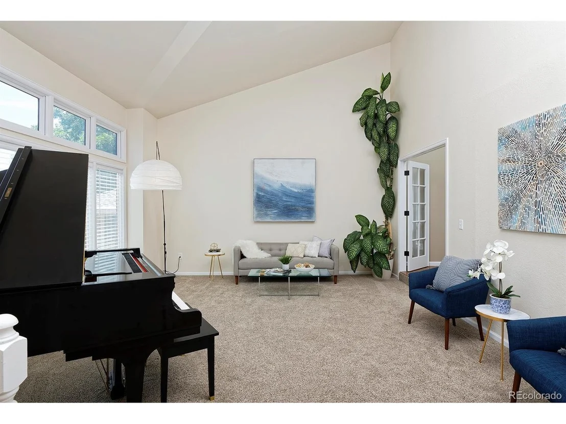 Photo of 1175 Oakhurst Dr