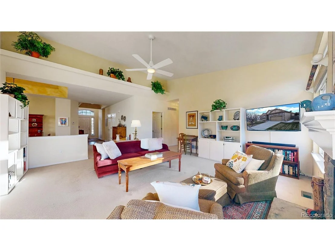 Photo of 1330 Iris Cir