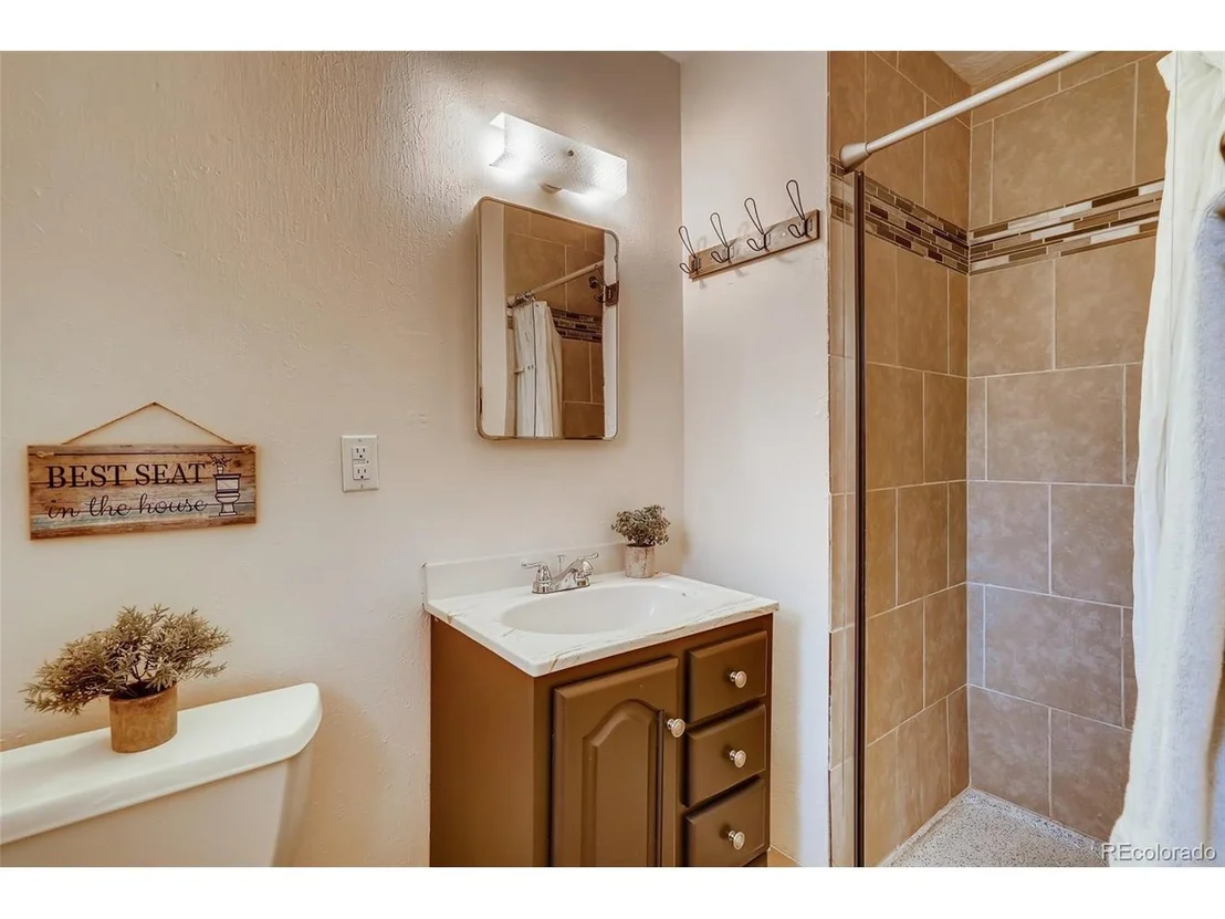 Photo of 6167 Flower St