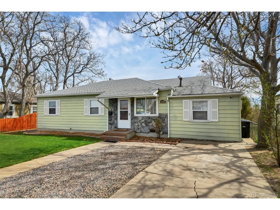 Photo of 2180 Hoyt Dr