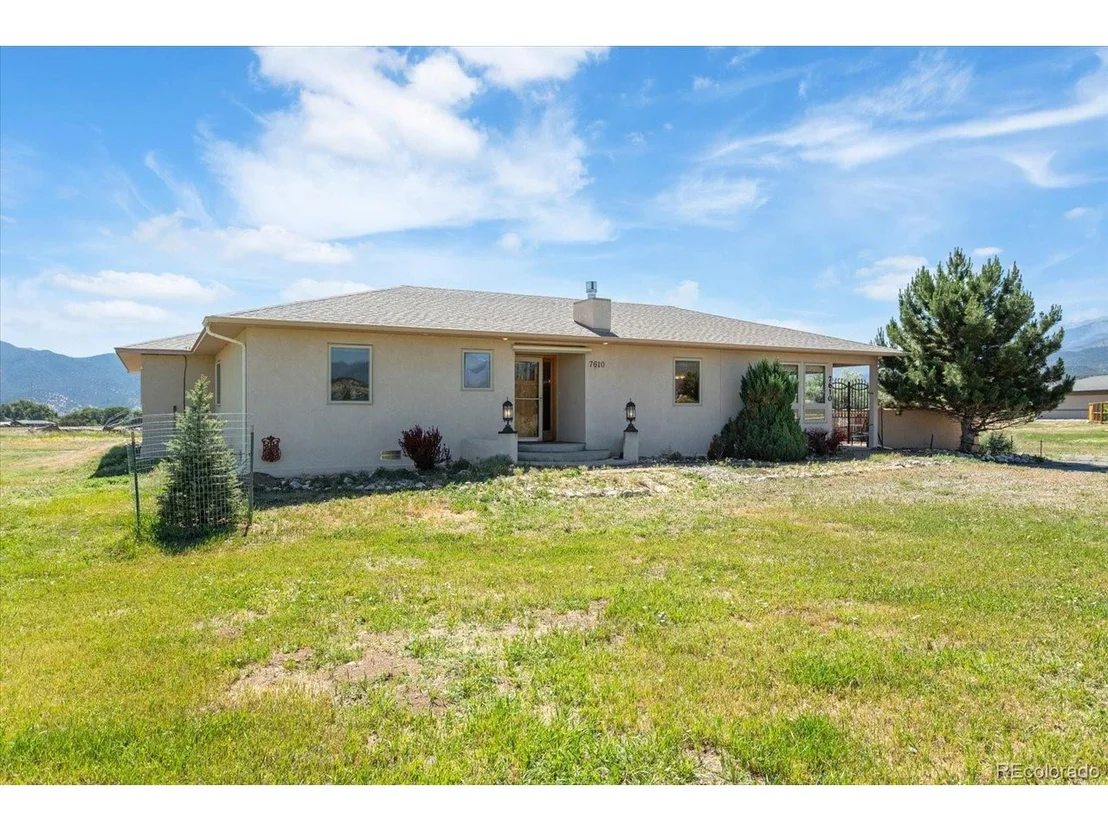Photo of 7610 Meadowlark Ln