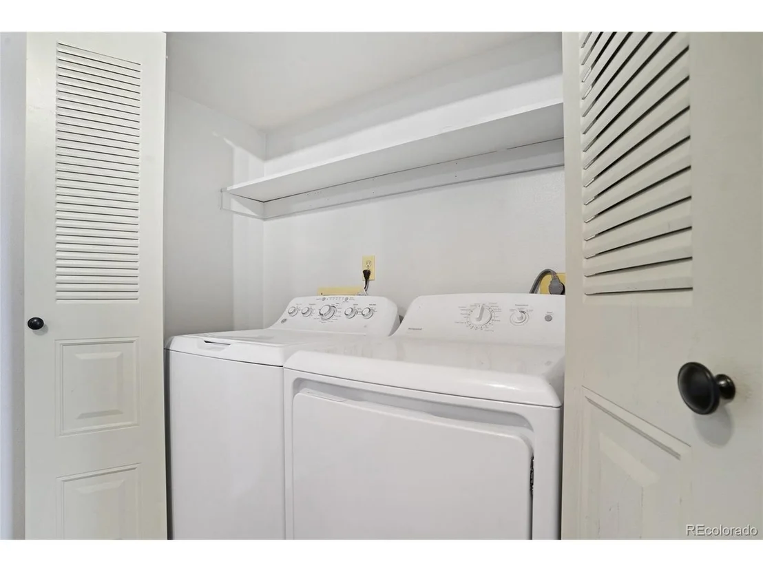 Photo of Unit 204 at 341 Wright St