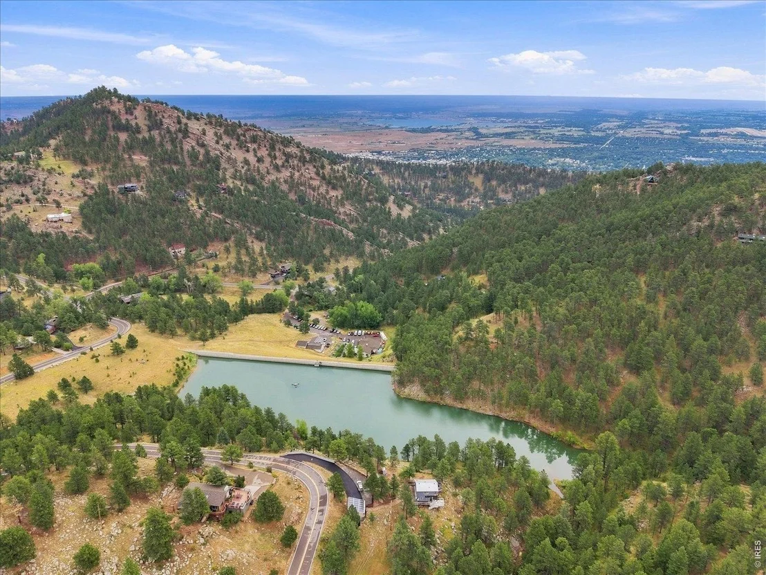 Photo of 114 Balsam Ln