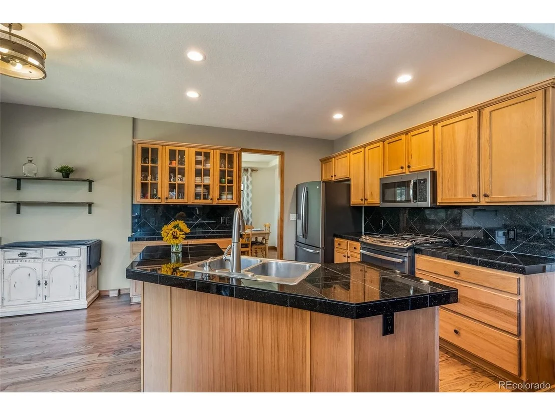 Photo of 1528 Legend Lake Cir