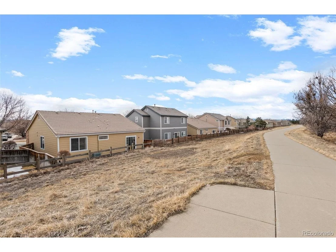 Photo of 385 Ivory Cir