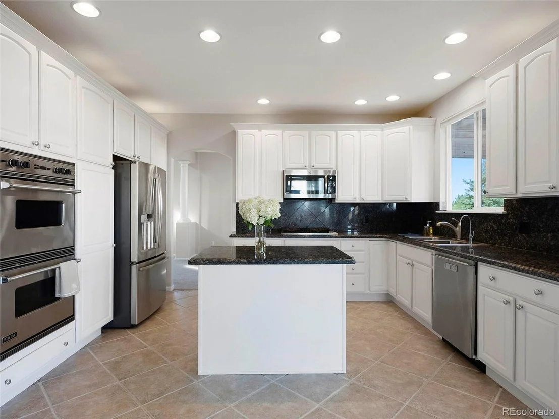 Photo of 365 Antelope Dr W
