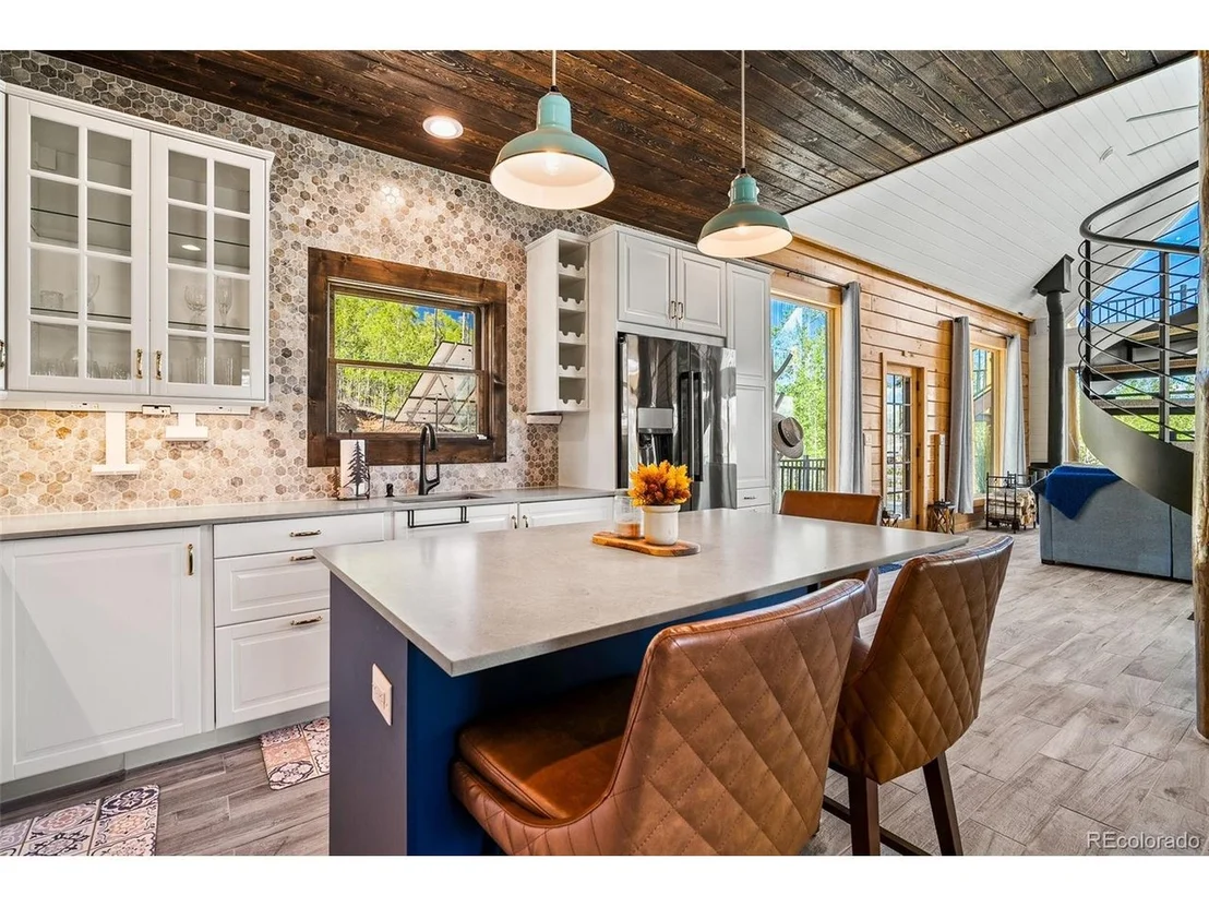Photo of 1023 Mexican Ridge Cir