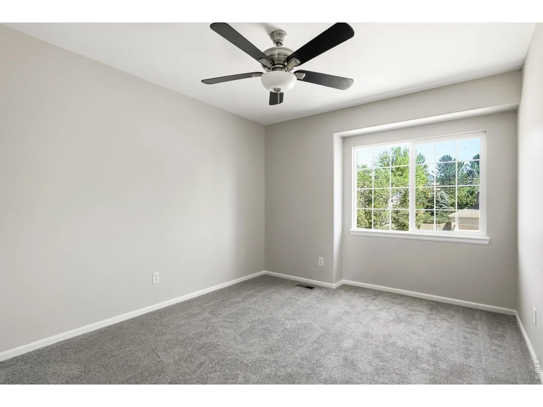 Photo of 478 Eaton Cir